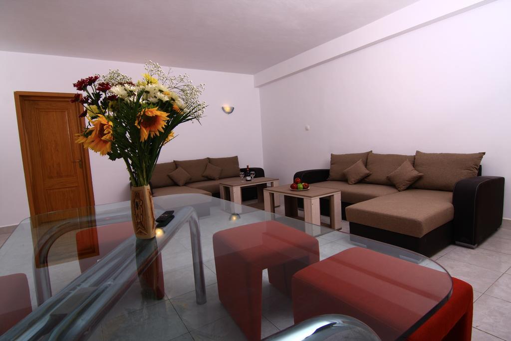 Nirvana Accommodation Bucareste Exterior foto