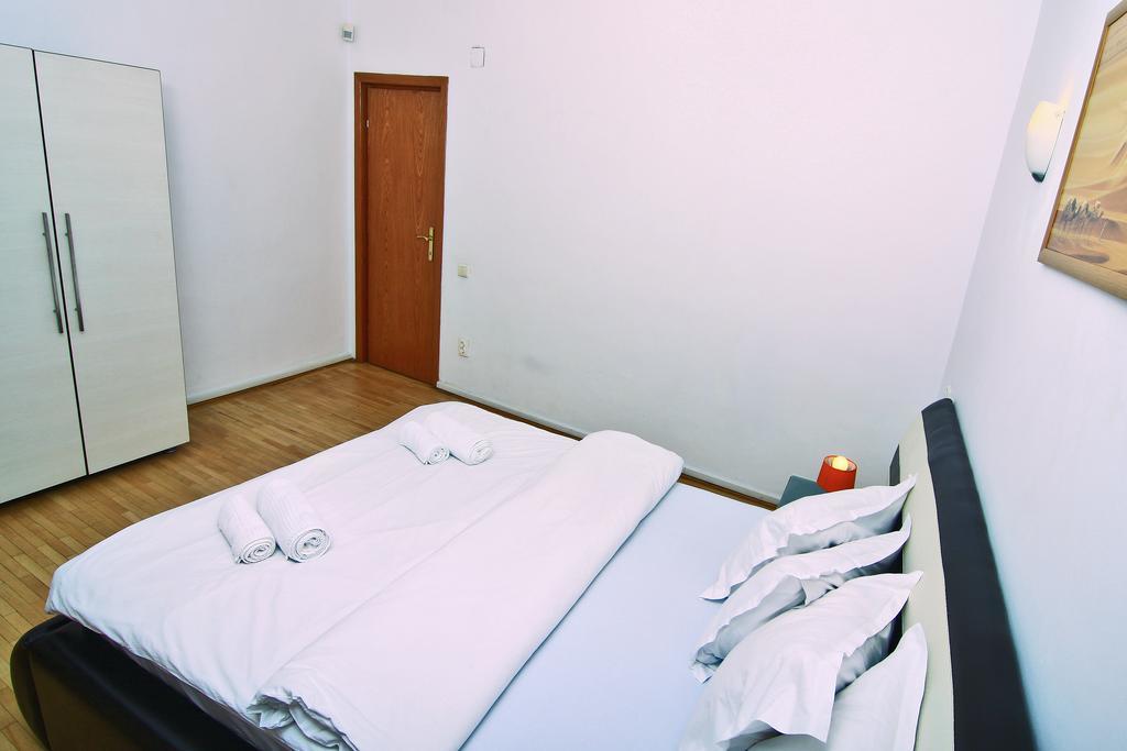 Nirvana Accommodation Bucareste Quarto foto