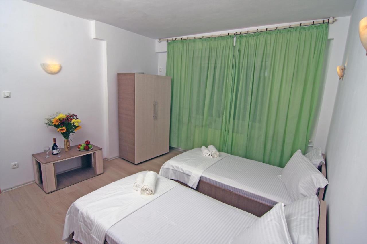 Nirvana Accommodation Bucareste Exterior foto